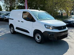 Peugeot PARTNER 1000 KG BLUEHDI 75 BVM5 PREMIUM - 1ER MAIN - TVA RECUPERABLE - CARPLAY - 3 PLACES - CAMERA