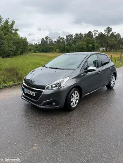 Peugeot 208 1.2 VTi SE Style