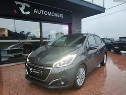 Peugeot 208 Style 1.6 HDI