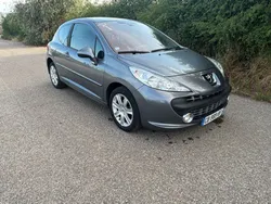 Peugeot 207 premium1.6 HDI 92CH diesel