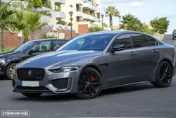 Jaguar XE 2.0 i4 R-Dynamic Black