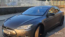 Tesla Model S 85D de 2015