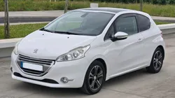 Peugeot 208 c/Teto Panorâmico