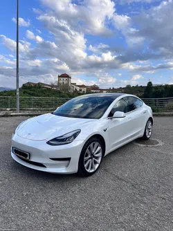 Tesla Model 3 Range plus RWD