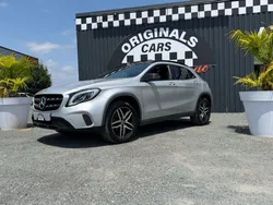 Mercedes GLA Mercedes GLA 220 CDI Executive / d 4Matic TOIT OUVRANT 177CV GPS 4X4 TEL caméra de recul ETC...
