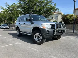 MITSUBISHI PAJERO LONG 2.5 Turbo Diesel 116 ch Suivi Mécanique Attelage 4x4 Deuxième main Très bon état