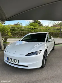 Tesla Model 3 Tração Traseira