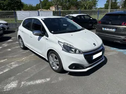 Peugeot 208 Puretech 82 Signature