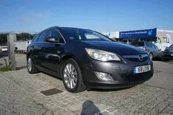 Opel Astra sports Tourer cosmos