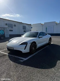 Porsche Taycan 4S