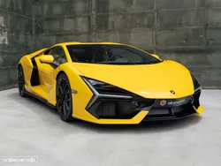 Lamborghini Revuelto