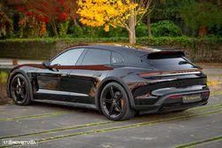 Porsche Taycan Cross Turismo 4