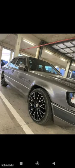 Mercedes-Benz 300
