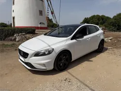 Volvo V40 D4 R-Design