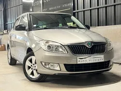 Skoda Fabia 2/II Ambition / 1.2 TSI 85 ch / Clim / Entretiens à jours