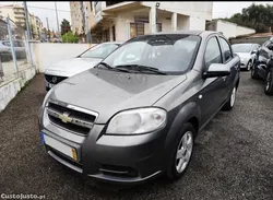 Chevrolet Aveo Cinza