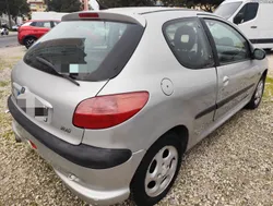 Peugeot 206 1.1 gasolina