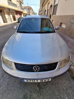 VOLKSWAGEN Passat 1.9TDI Comfortline 110