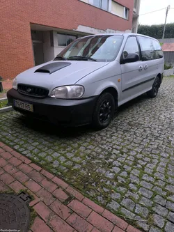 Kia Carnival 2.900