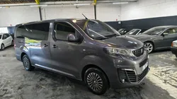 PEUGEOT EXPERT TRAVELLER 1l6 hdi 9 PLACES LONG ( 9 places + grand coffre ) avec absolument toutes les factures d'entretien