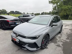 Volkswagen golf 8 gti clubsport face lift 4950 kms pack gti performance akrapovic dcc 270 km h area view harman kardon tete haute malus a prevoir