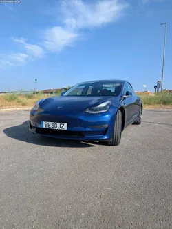 Tesla Model 3 LONG RANGE