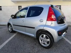 Peugeot 107 Black & Silver Edition