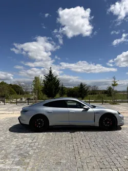 Porsche Taycan 4S