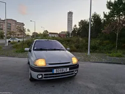 Renault Clio 1.9 diesel 5 lugares