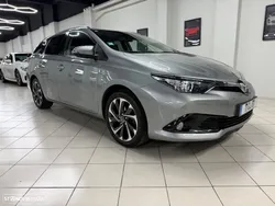 Toyota Auris Touring Sports 1.8 HSD Comfort +P.Sport+Navi
