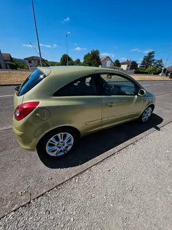 Bonjour je vend ma voiture opel