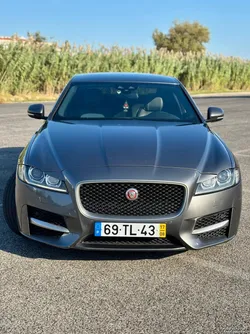 Jaguar XF R.sport aceito retoma