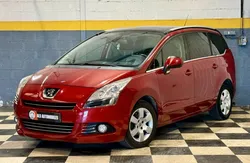 Peugeot 5008 1.6 HDi / 112Ch Din / Boite Auto / Toit Pano / Attelage