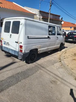 Renault Trafic 2.5 diesel 7 lugares motor iveco tudo em dia