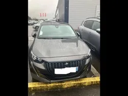 Peugeot 208 1.2 PureTech 100ch S&S Allure / TOIT PANORAMIQUE + CAR PLAY