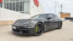 PORSCHE Panamera 4 e-Hybrid