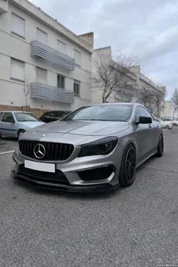 Mercedes-Benz CLA 200 AMG