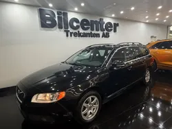 VOLVO V70 T4 180 ch MOMENTUM BVA - CUIR - ATTELAGE - 185000 km