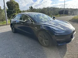Tesla Model 3 SR+
