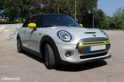 MINI 3 Portas Cooper SE Premium Extra Resolute Edition