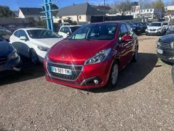 Peugeot 208 1.2 VTI 85 cv premier main 12000 km