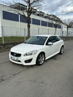 VOLVO C30 – D3 150 ch – R-Design – Compacte 3 portes