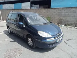 Peugeot 807 2.2 HDi SV