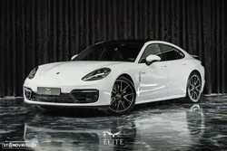 Porsche Panamera 4 E-Hybrid Platinum Edition com PDLS