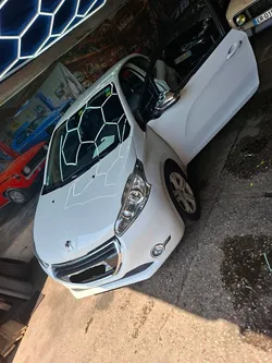 Peugeot 208 1.2 vti 82