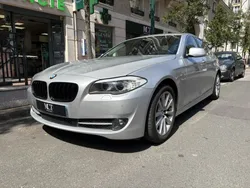 BMW SERIE 5 528i Luxe - BVA BERLINE F10 528i / radar de recul avant arrière /toit ouvrant