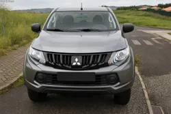Mitsubishi L200 Full extras