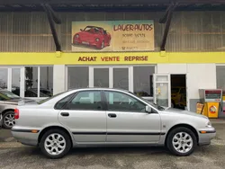 VOLVO S40 1.6 ESSENCE 105ch / SEULEMENT 92900 KMS / 1ère MAIN