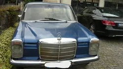 Mercedes-Benz 220 sedan