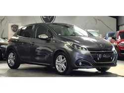 Peugeot 208 1.2 82 style phase 2 / faible kilometrage